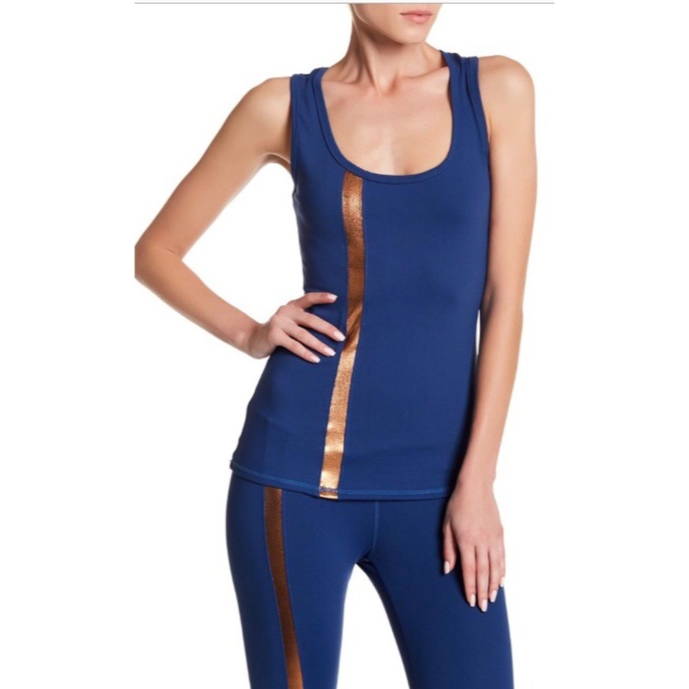 EUC Badgley  Mischka Sport (S) "Metallic Linear" Tank
